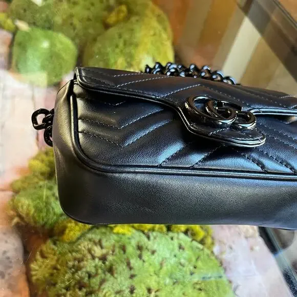 GUCCI GG Marmont Mini Black Calfskin Matelasse Chain Belt Bag - Picture 10 of 11